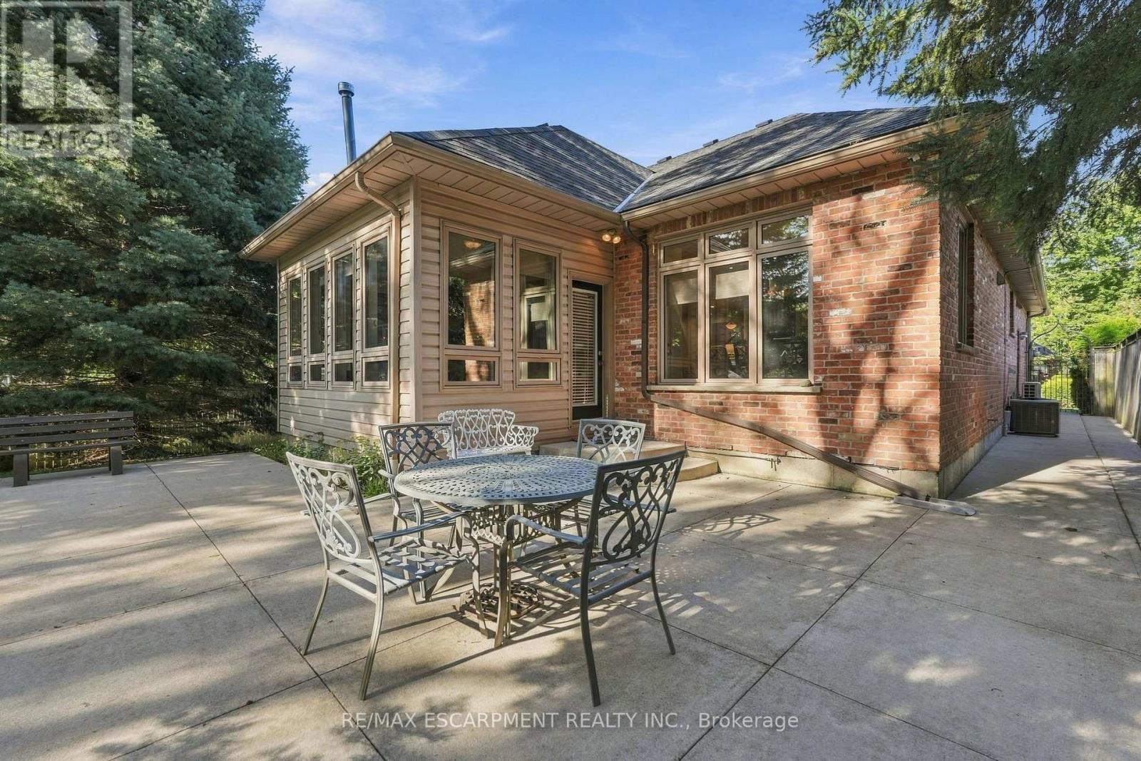 4 Summit Drive, Hamilton, Ontario  L8B 0E4 - Photo 42 - X13825988
