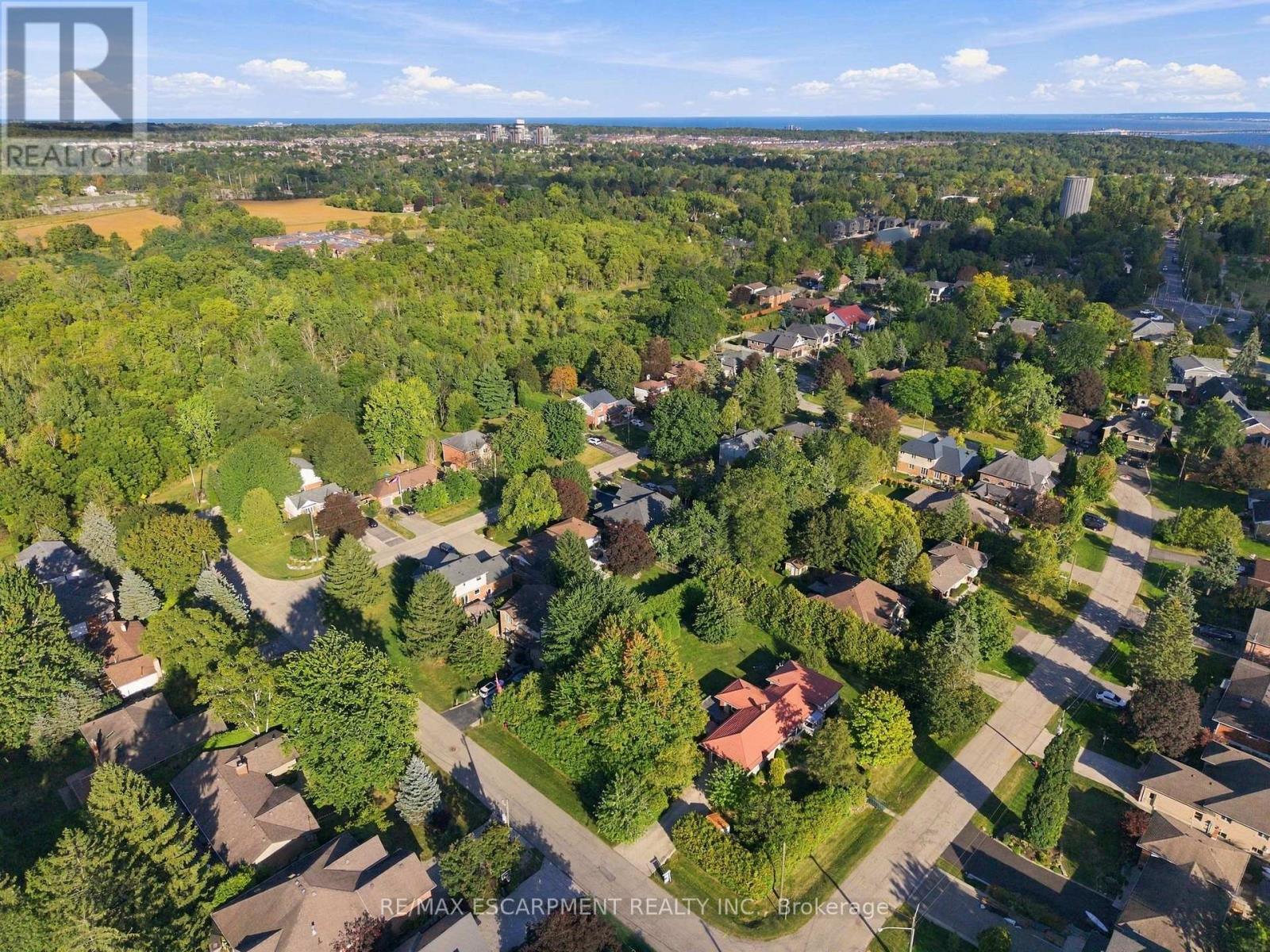 4 Summit Drive, Hamilton, Ontario  L8B 0E4 - Photo 48 - X13825988