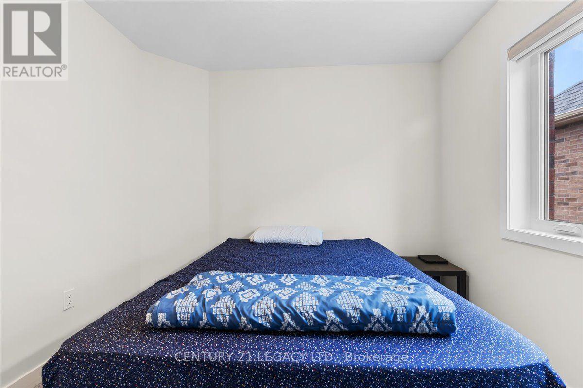 12 Shrubsall Street, Cambridge, Ontario  N1T 0G9 - Photo 27 - X13826010