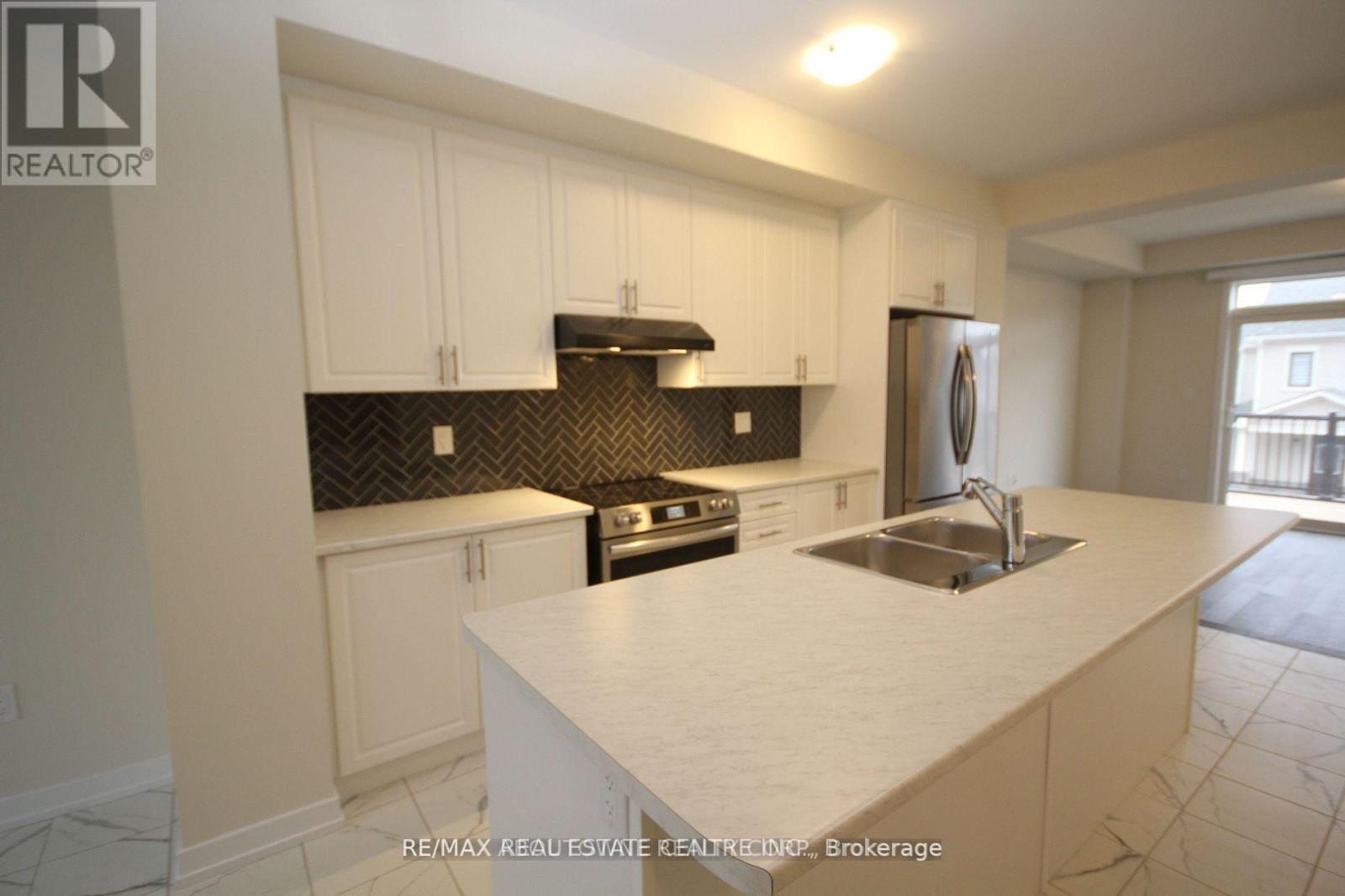 111 Melody Lane, Thorold, Ontario  L3B 5N5 - Photo 3 - X13826046