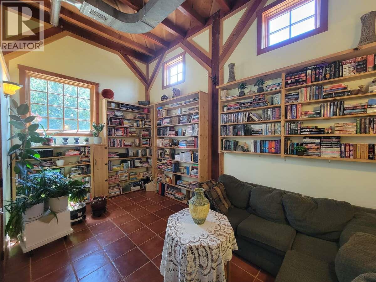 2626 Middle Bench Road, Keremeos, British Columbia  V0X 1N2 - Photo 31 - 10355076