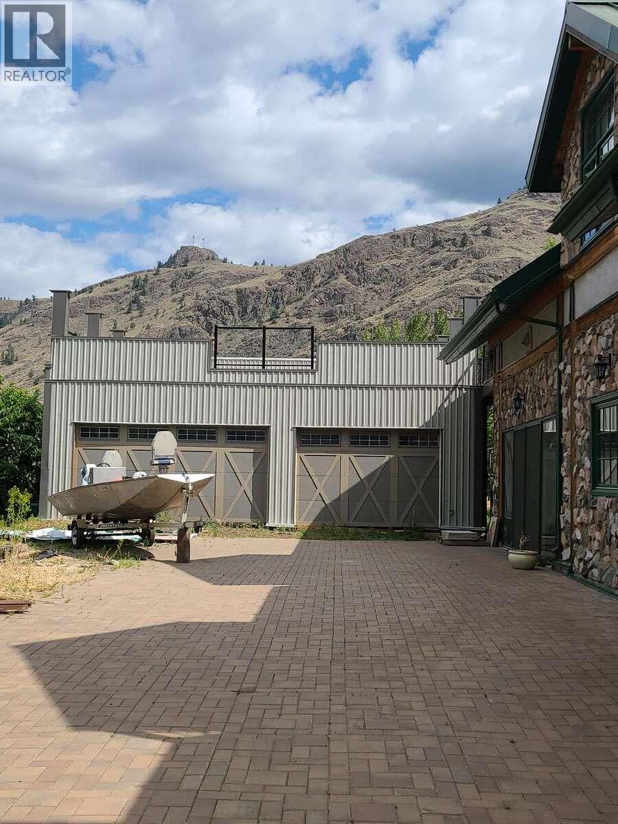 2626 Middle Bench Road, Keremeos, British Columbia  V0X 1N2 - Photo 38 - 10355076