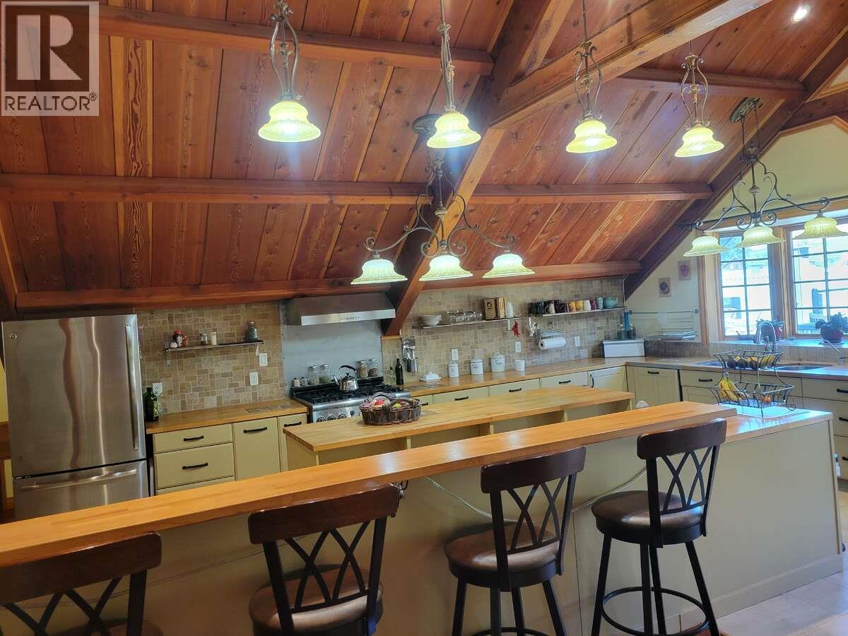 2626 Middle Bench Road, Keremeos, British Columbia  V0X 1N2 - Photo 8 - 10355076