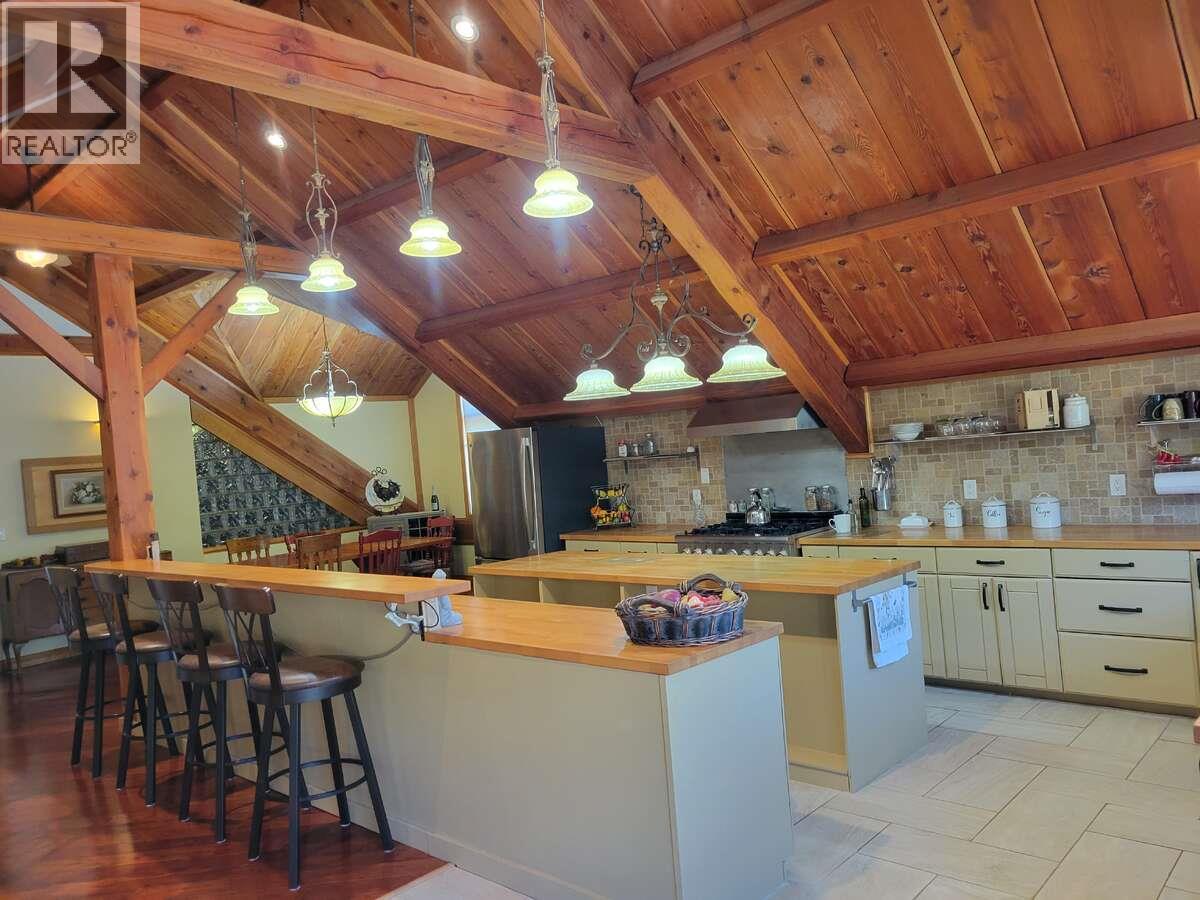 2626 Middle Bench Road, Keremeos, British Columbia  V0X 1N2 - Photo 10 - 10355076