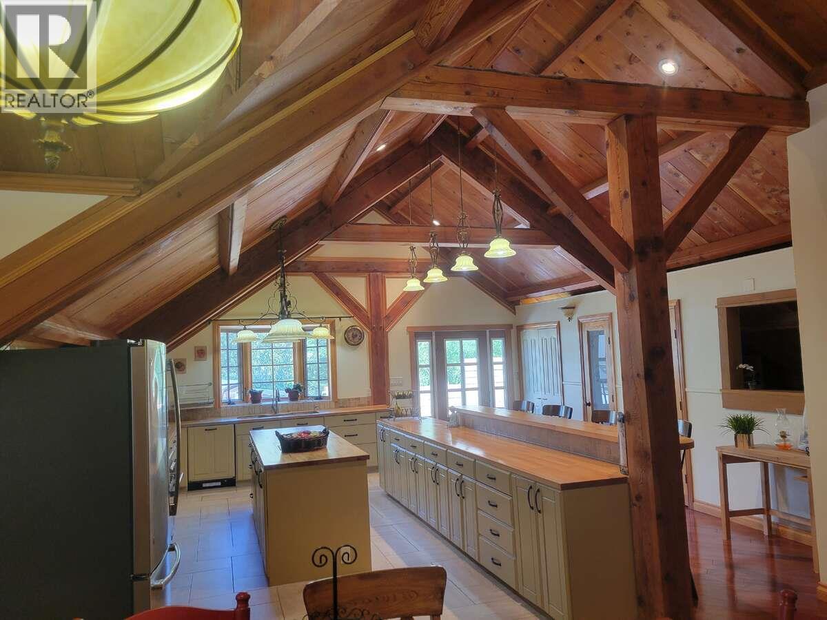 2626 Middle Bench Road, Keremeos, British Columbia  V0X 1N2 - Photo 6 - 10355076