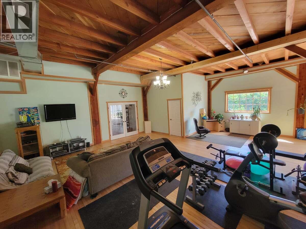 2626 Middle Bench Road, Keremeos, British Columbia  V0X 1N2 - Photo 34 - 10355076