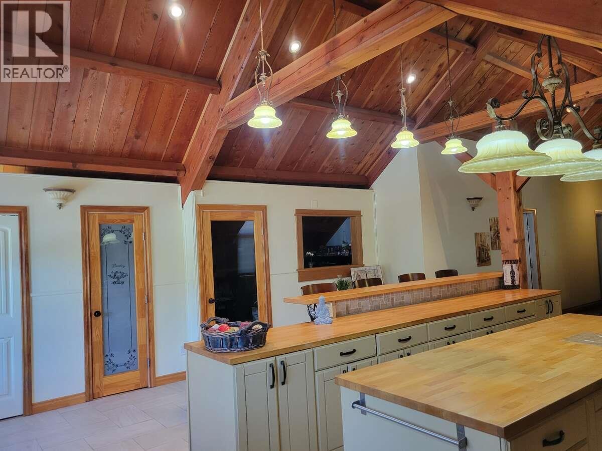 2626 Middle Bench Road, Keremeos, British Columbia  V0X 1N2 - Photo 12 - 10355076