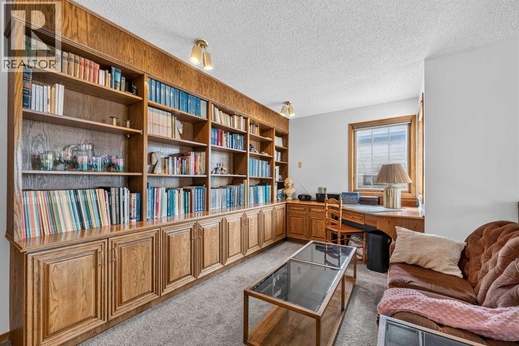 232 Hawkview Manor Circle NW, Calgary, Alberta  T3G 3E5 - Photo 31 - A2343379