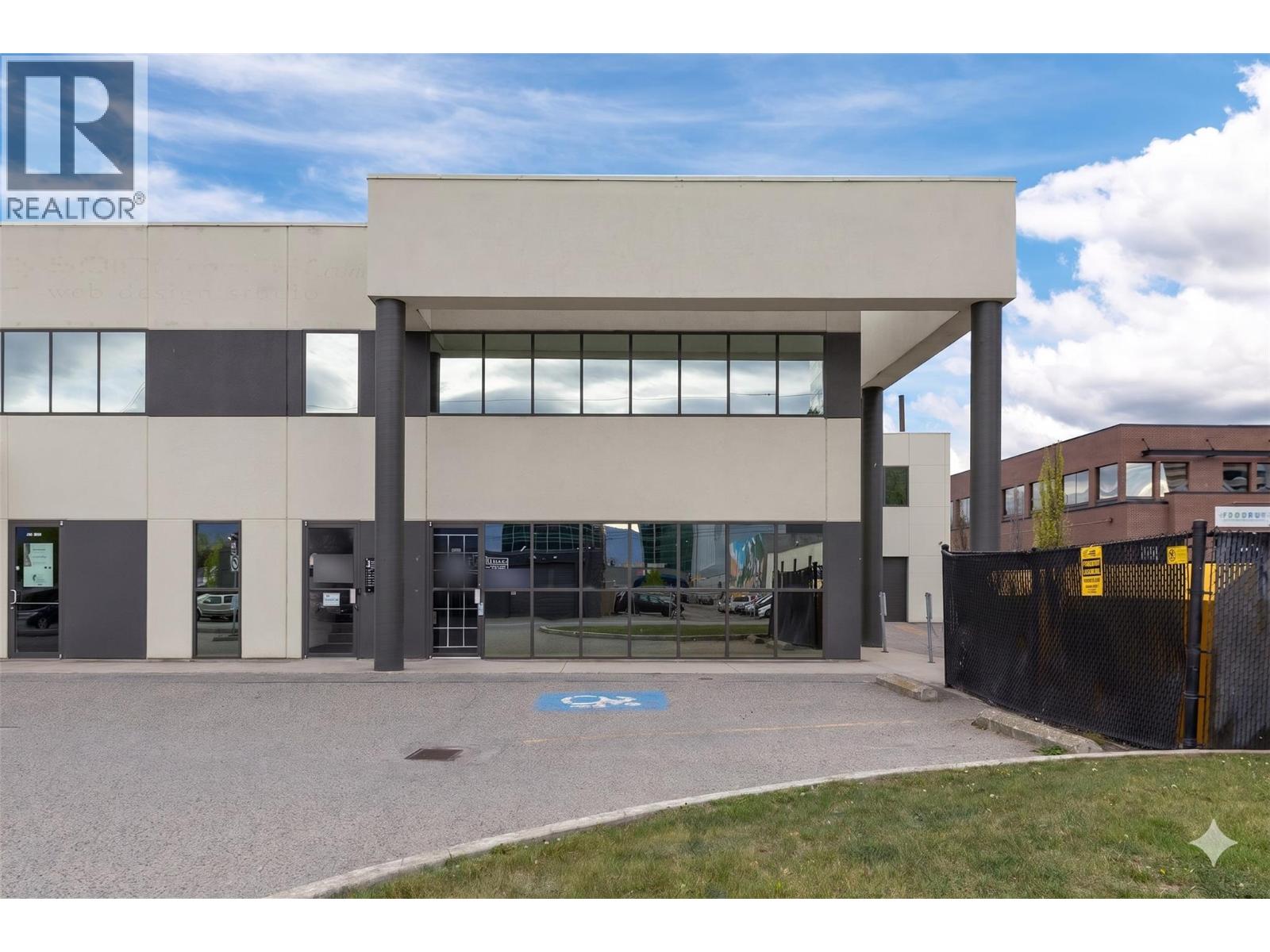 1751 Harvey Avenue Unit# 110, Kelowna, British Columbia  V1Y 6G4 - Photo 3 - 10401800