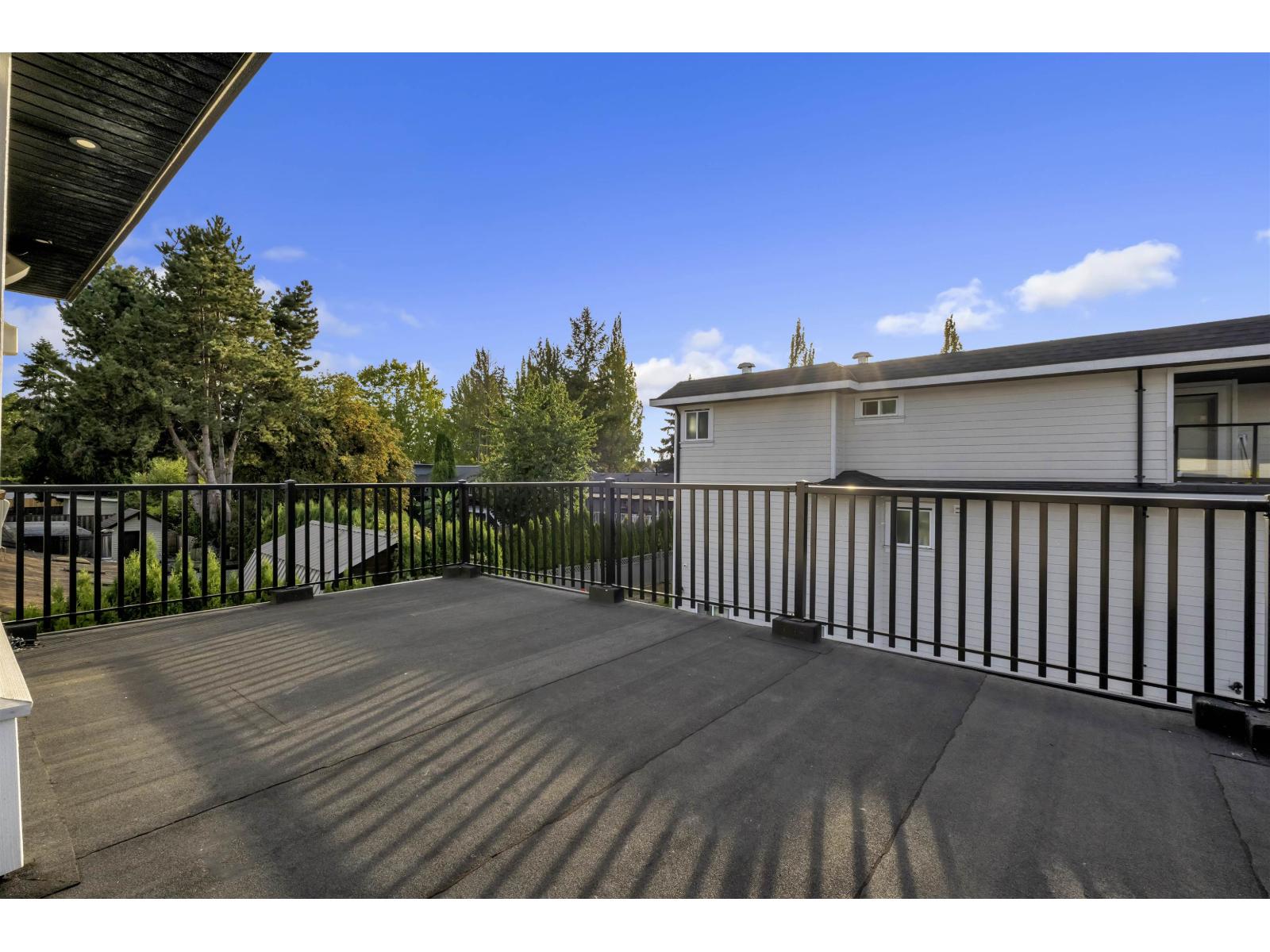 17284 61a Avenue, Surrey, British Columbia  V3S 4V7 - Photo 38 - R3169365