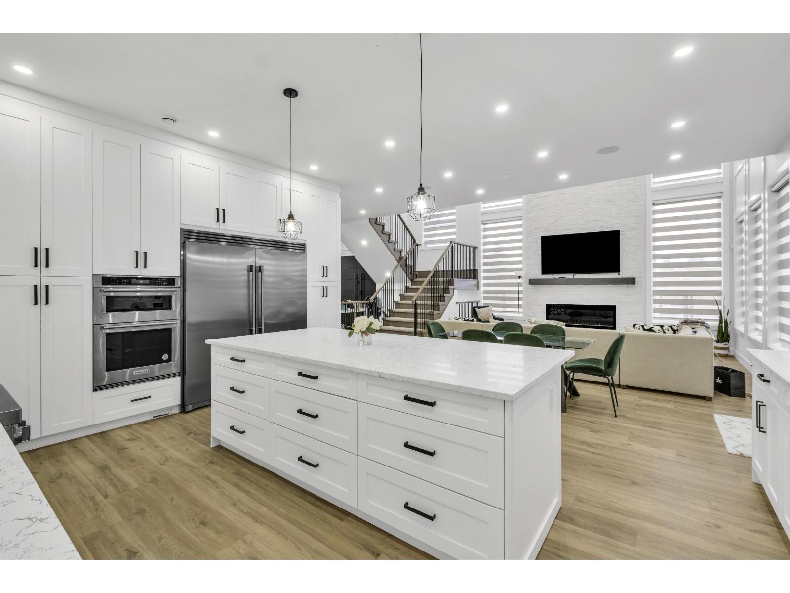 17284 61a Avenue, Surrey, British Columbia  V3S 4V7 - Photo 6 - R3169365