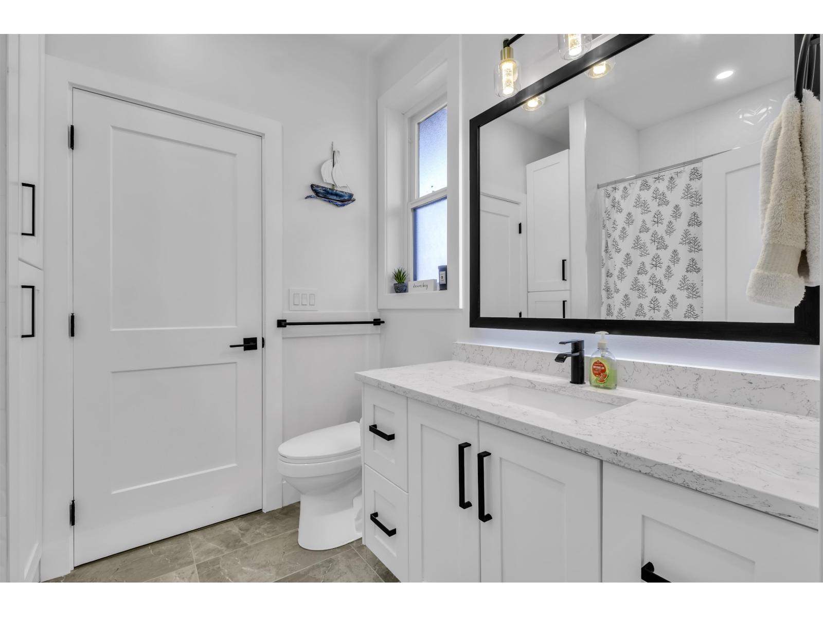 17284 61a Avenue, Surrey, British Columbia  V3S 4V7 - Photo 14 - R3169365