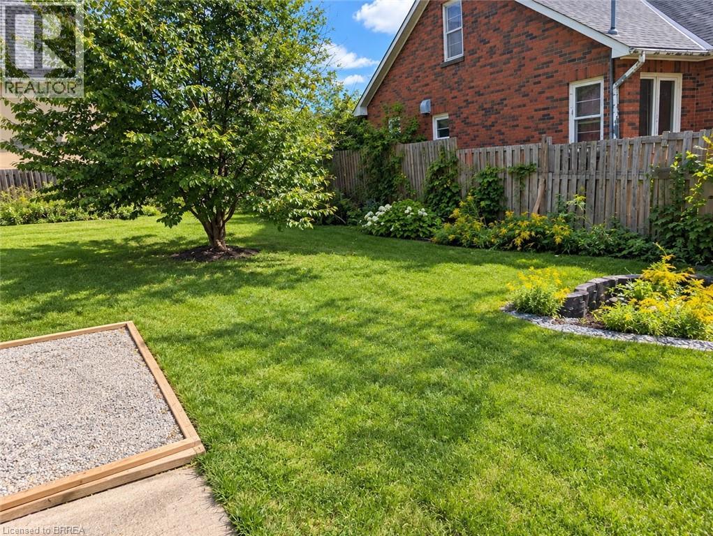 106 Catharine Avenue, Brantford, Ontario  N3T 1X9 - Photo 4 - 40858042