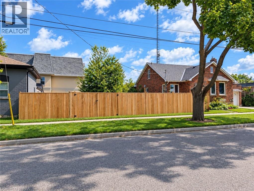 106 Catharine Avenue, Brantford, Ontario  N3T 1X9 - Photo 5 - 40858042