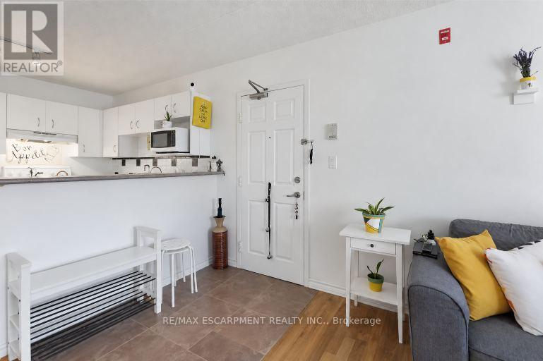 310 - 4025 Kilmer Drive, Burlington, Ontario  L7M 4M5 - Photo 3 - W13825068