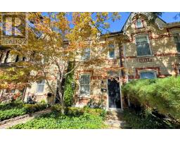 68 BELMONT STREET, Toronto, Ontario