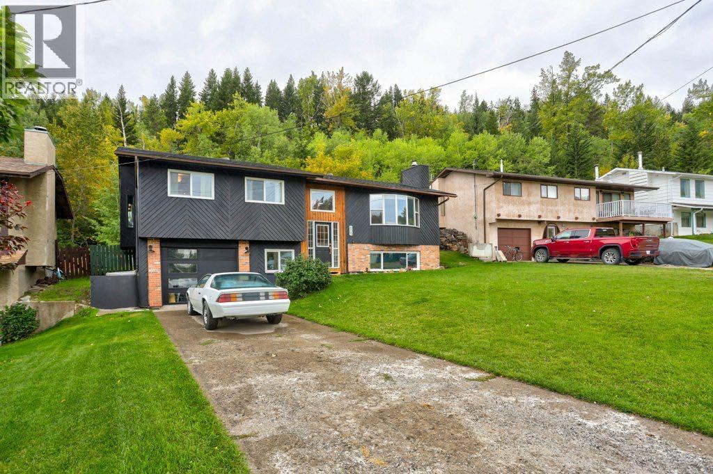 609 230 Street, Hillcrest, Alberta  T0K 1C0 - Photo 2 - A2347045
