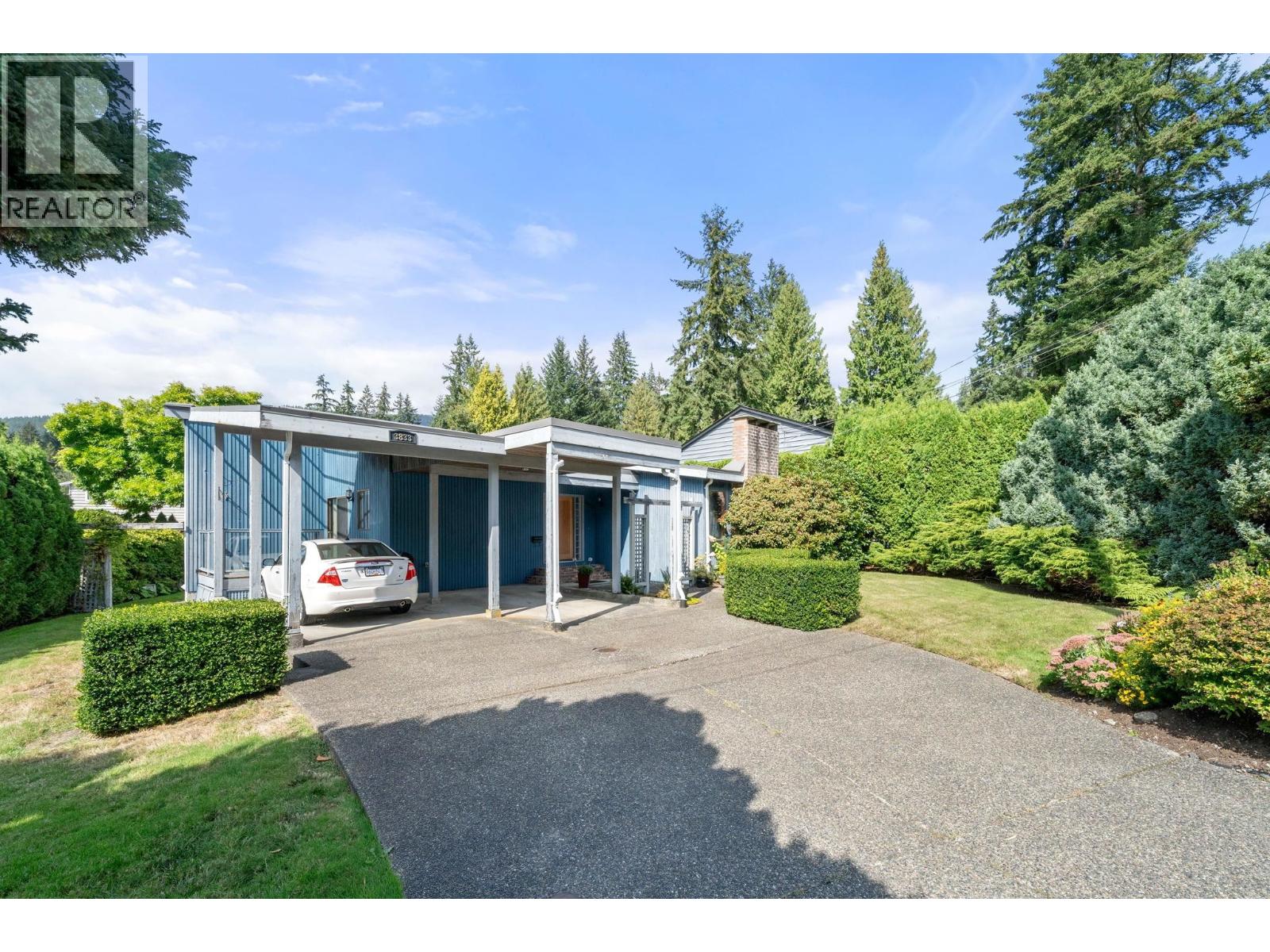 3833 LYNN VALLEY ROAD, North Vancouver, British Columbia