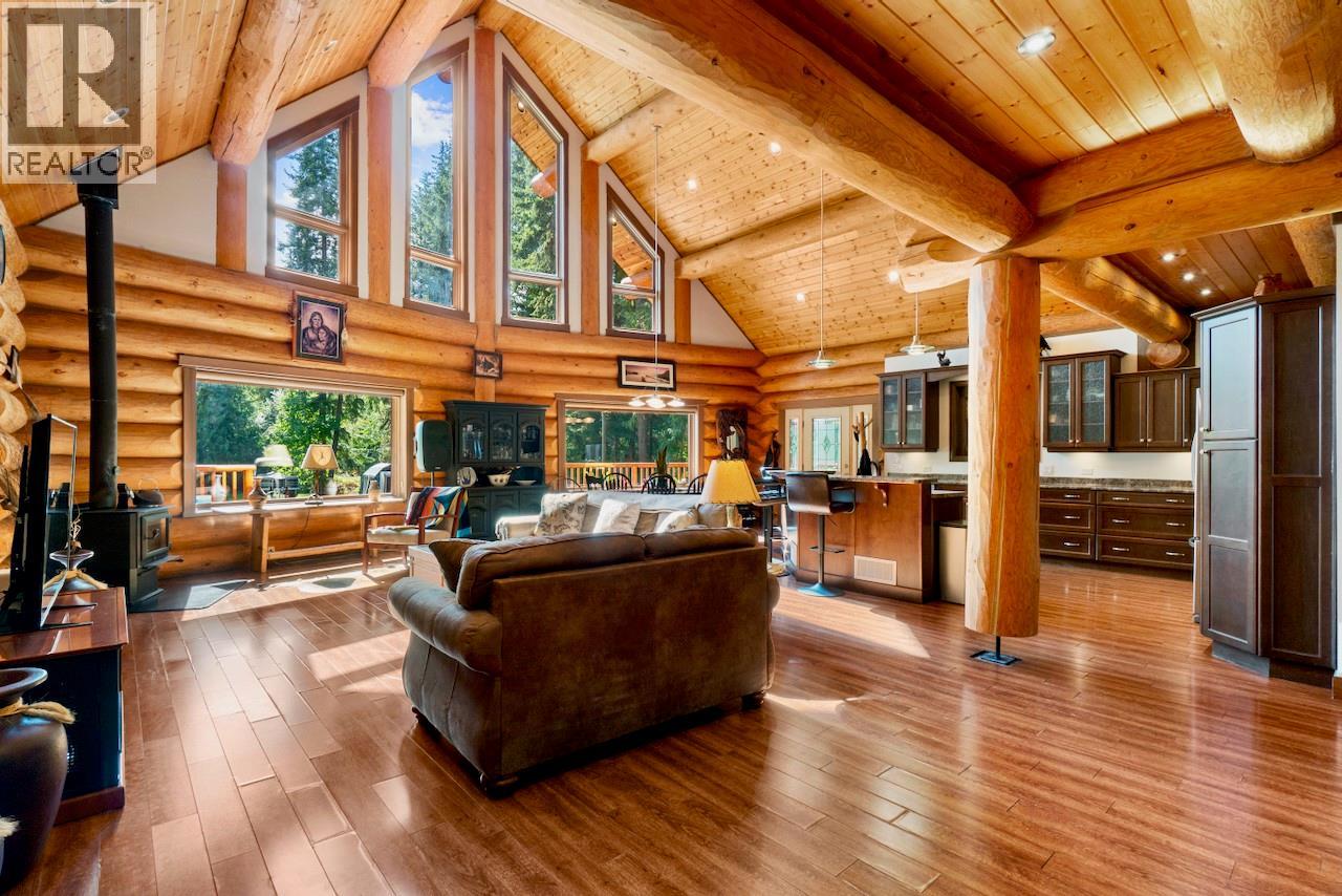 2380 Wm Brown Road, Magna Bay, British Columbia  V0E 1M7 - Photo 11 - 10401066