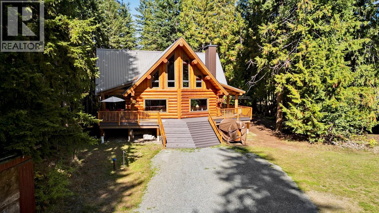 2380 Wm Brown Road, Magna Bay, British Columbia  V0E 1M7 - Photo 6 - 10401066