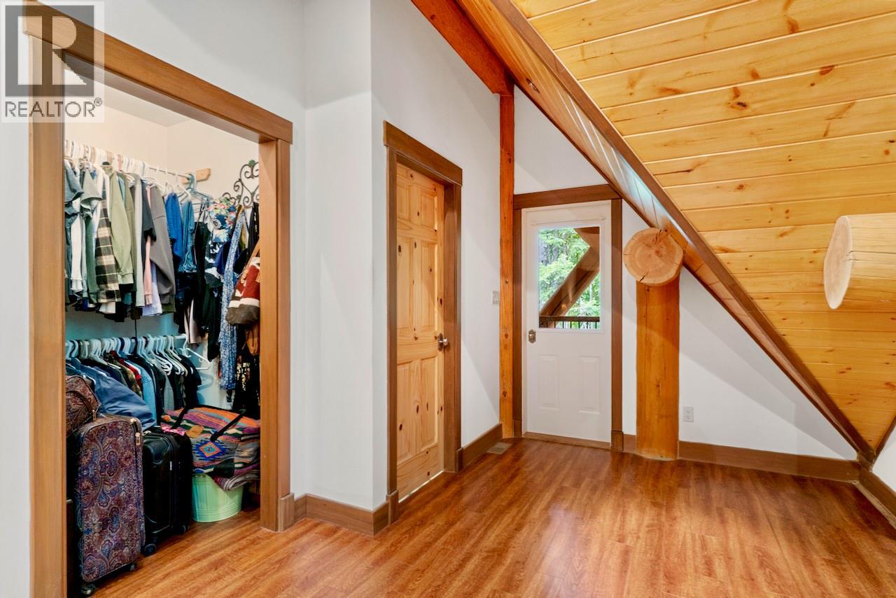2380 Wm Brown Road, Magna Bay, British Columbia  V0E 1M7 - Photo 34 - 10401066