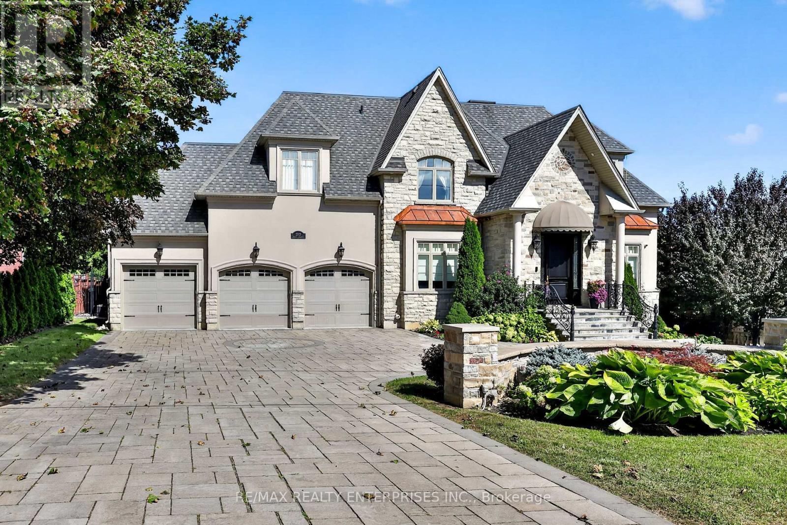 2513 SHARON CRESCENT Mississauga (Erindale) Ontario Canada L5C1Y9 4
