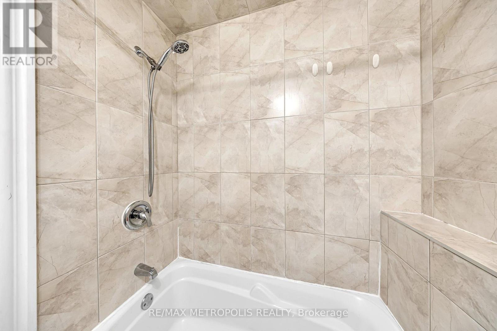 Main - 147 Vodden Street E, Brampton, Ontario  L6V 1M6 - Photo 19 - W13826148