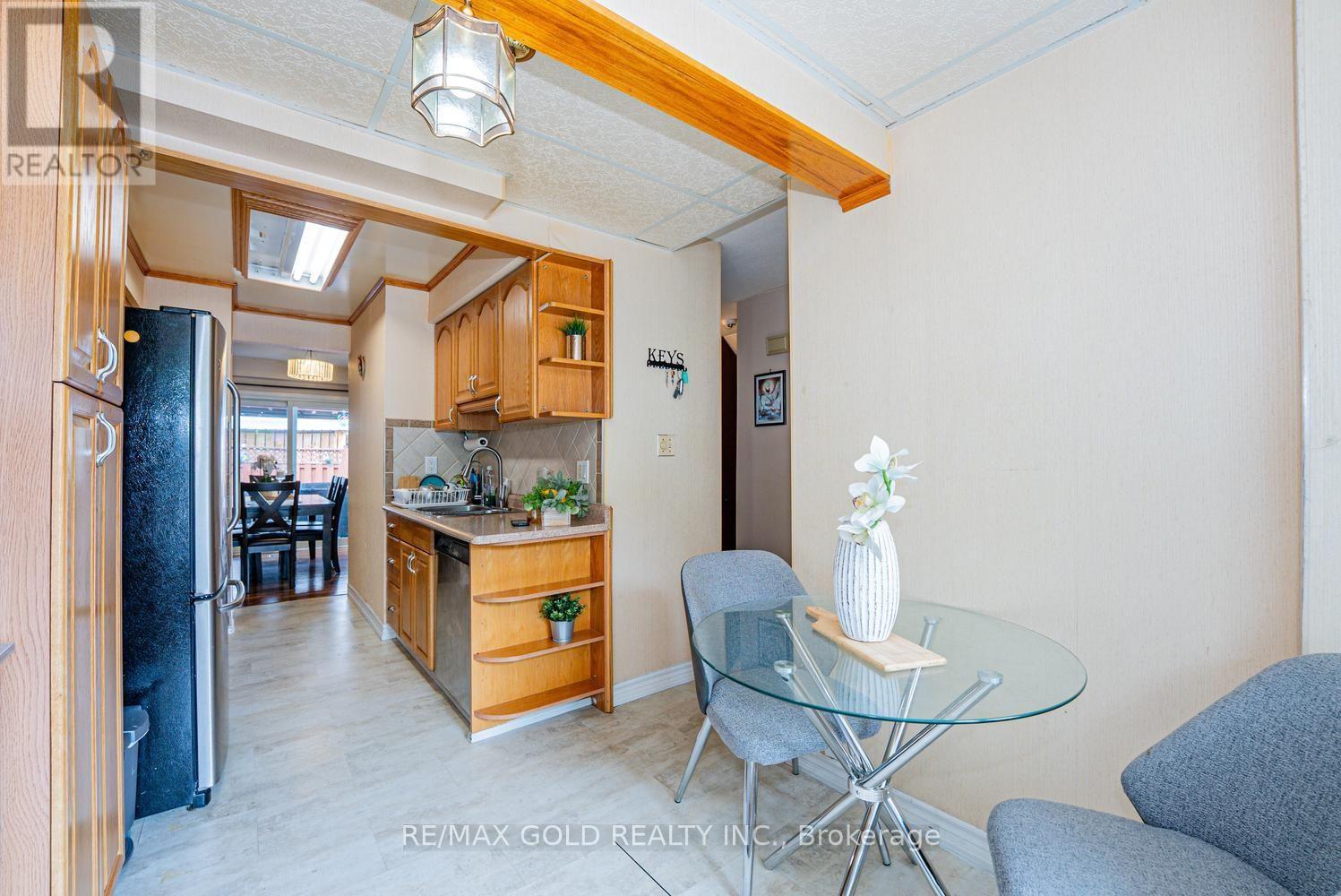 1 Wolverton Crescent, Brampton, Ontario  L6S 3L1 - Photo 14 - W13826176