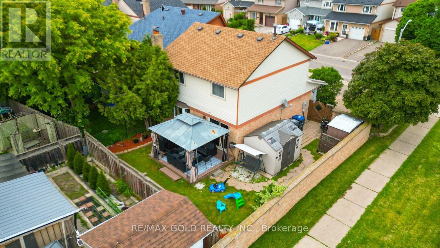 1 Wolverton Crescent, Brampton, Ontario  L6S 3L1 - Photo 42 - W13826176