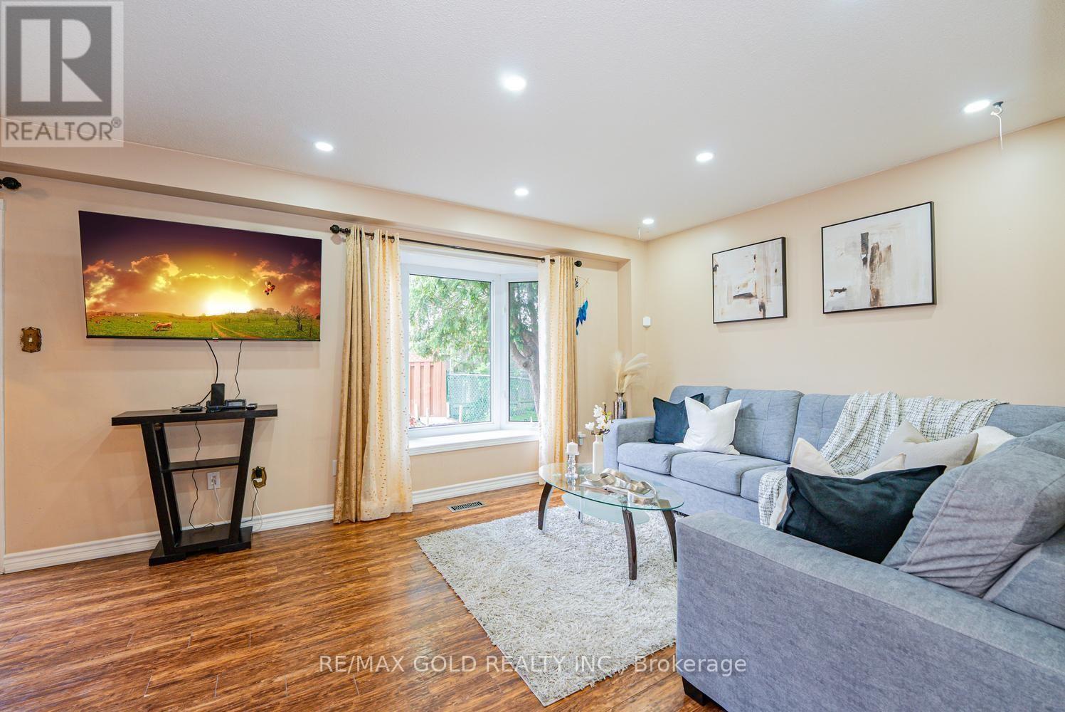 1 Wolverton Crescent, Brampton, Ontario  L6S 3L1 - Photo 6 - W13826176