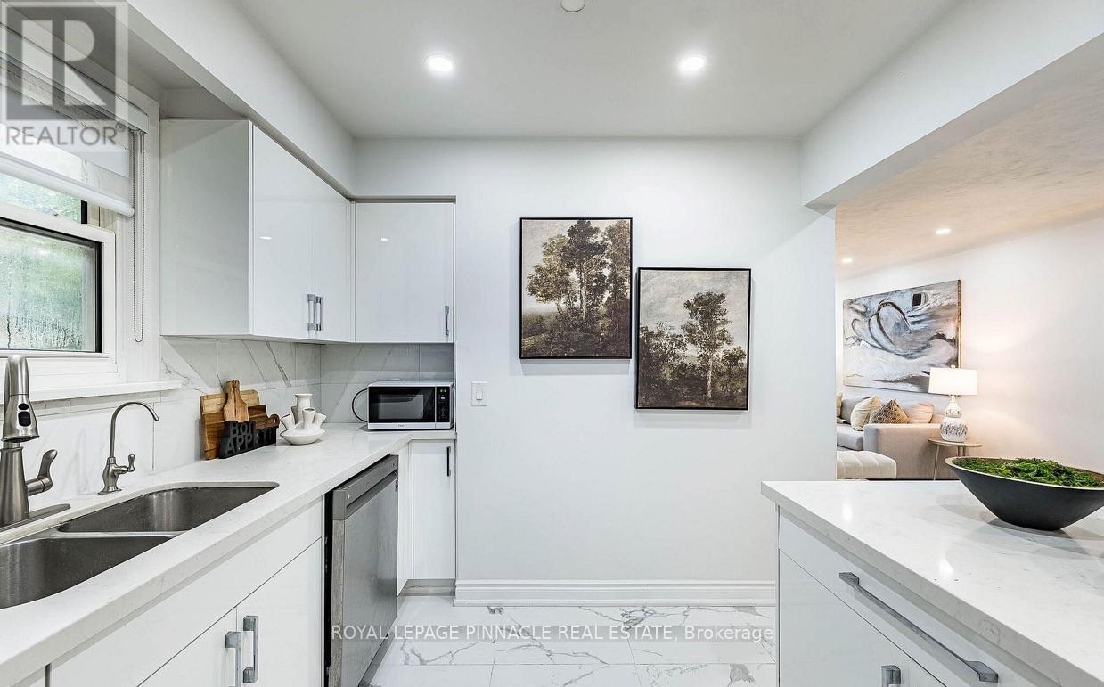 612 Appleby Line, Burlington, Ontario  L7L 2Y3 - Photo 18 - W13826196
