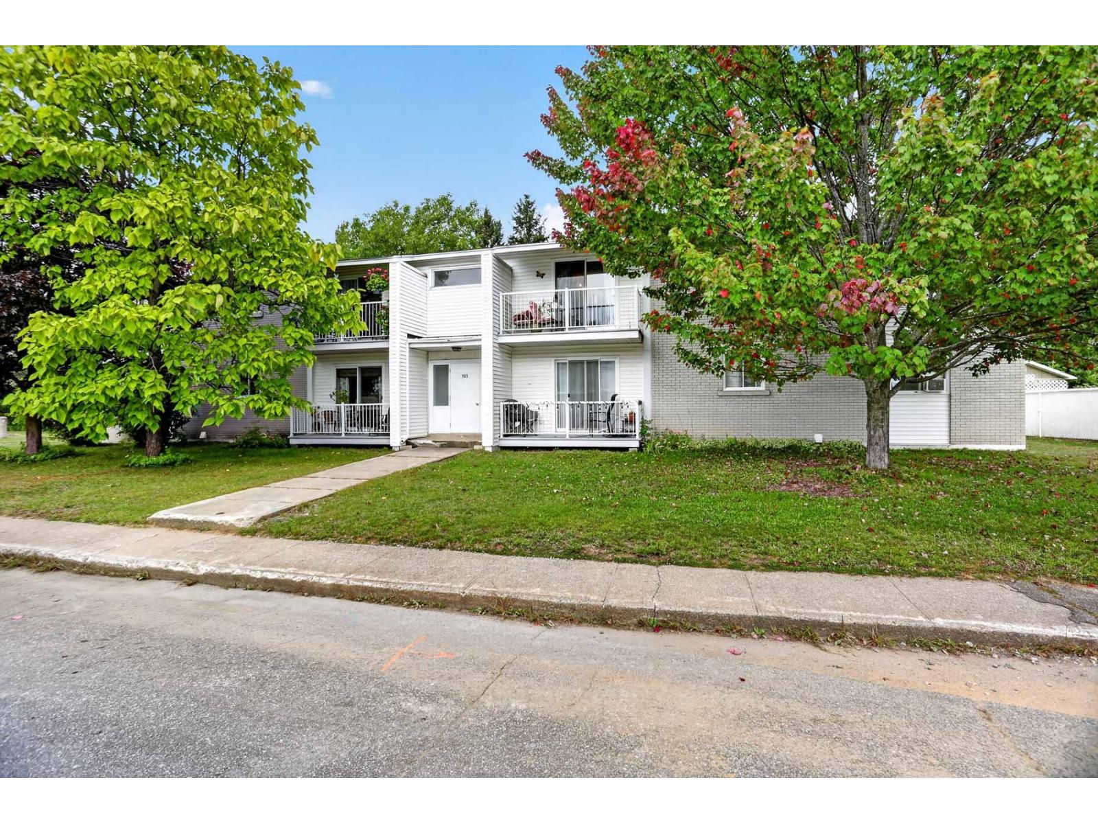 965 Rue De Mézy Trois-Rivières Quebec Canada G8T7E5