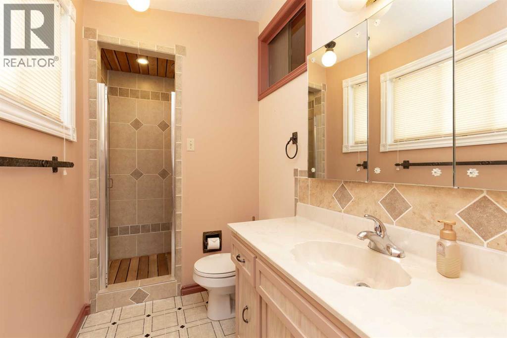 317 Laval Boulevard W