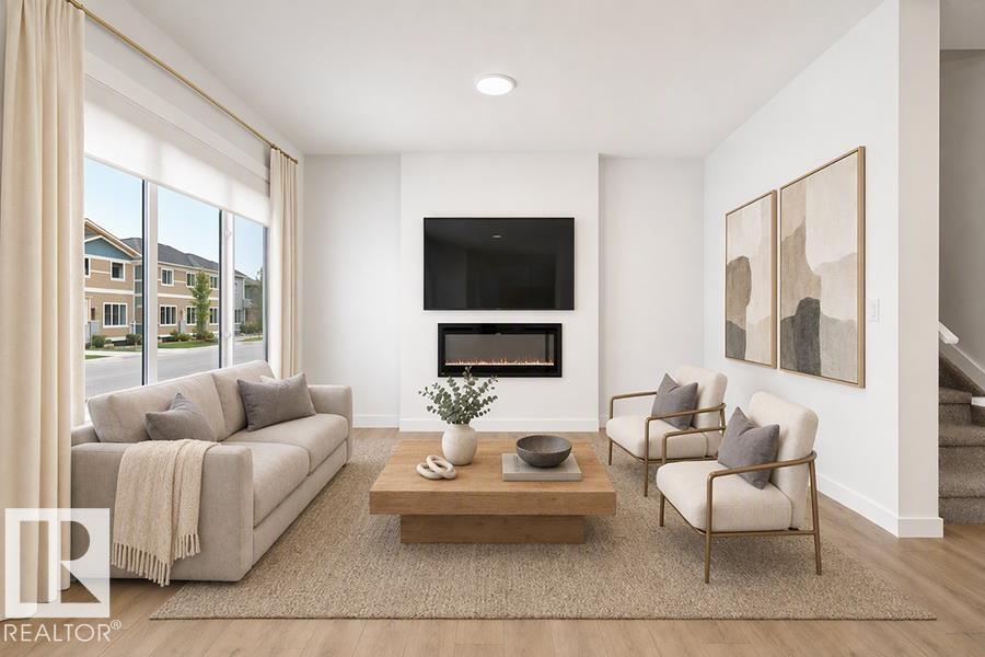 913 19 AV NW