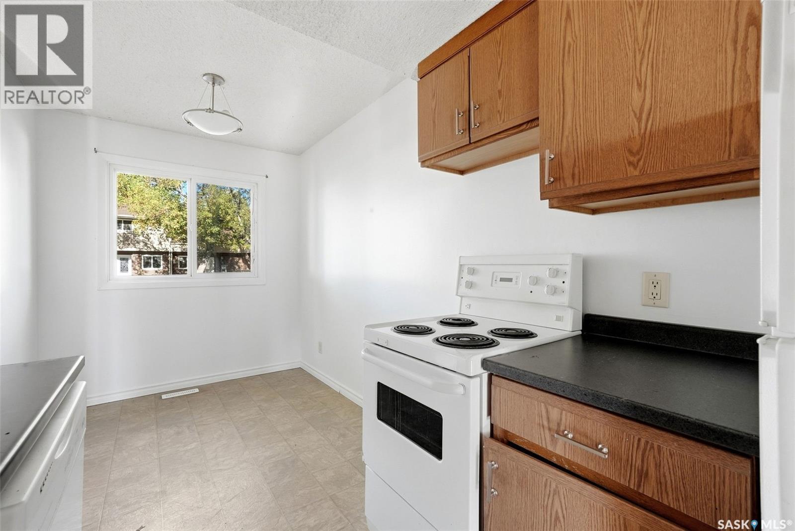3804 Castle Road, Regina, Saskatchewan  S4S 6M7 - Photo 10 - SK049266