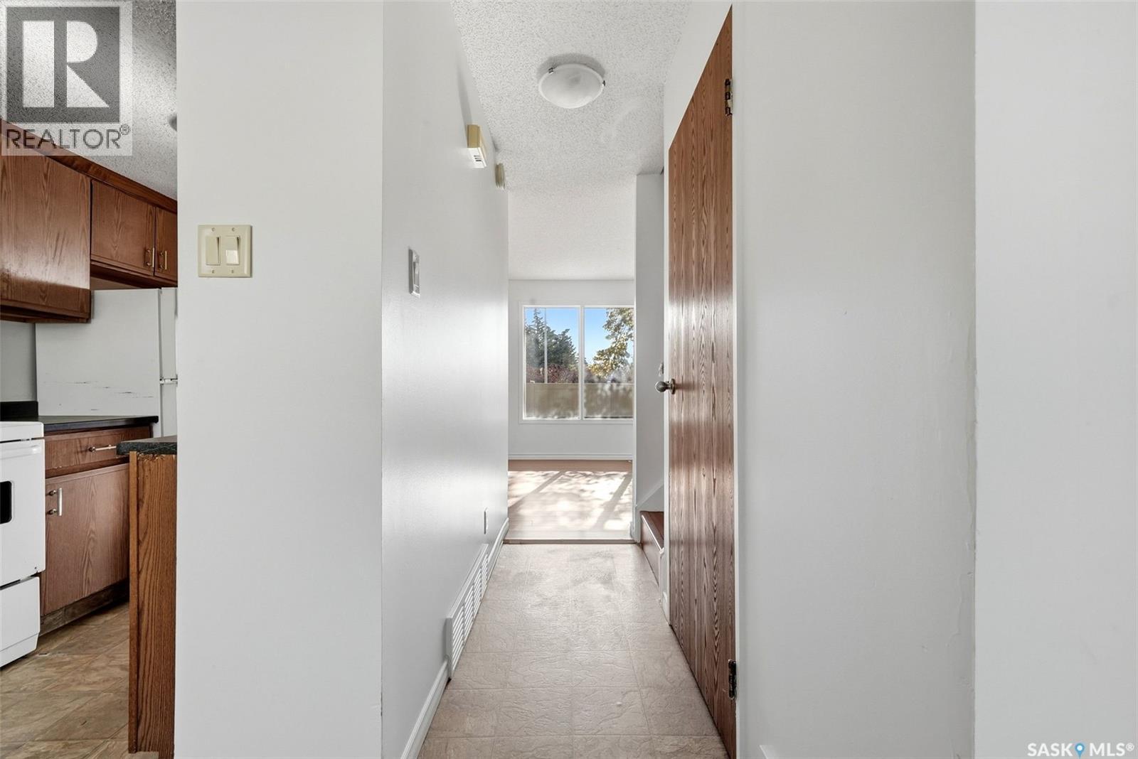 3804 Castle Road, Regina, Saskatchewan  S4S 6M7 - Photo 4 - SK049266