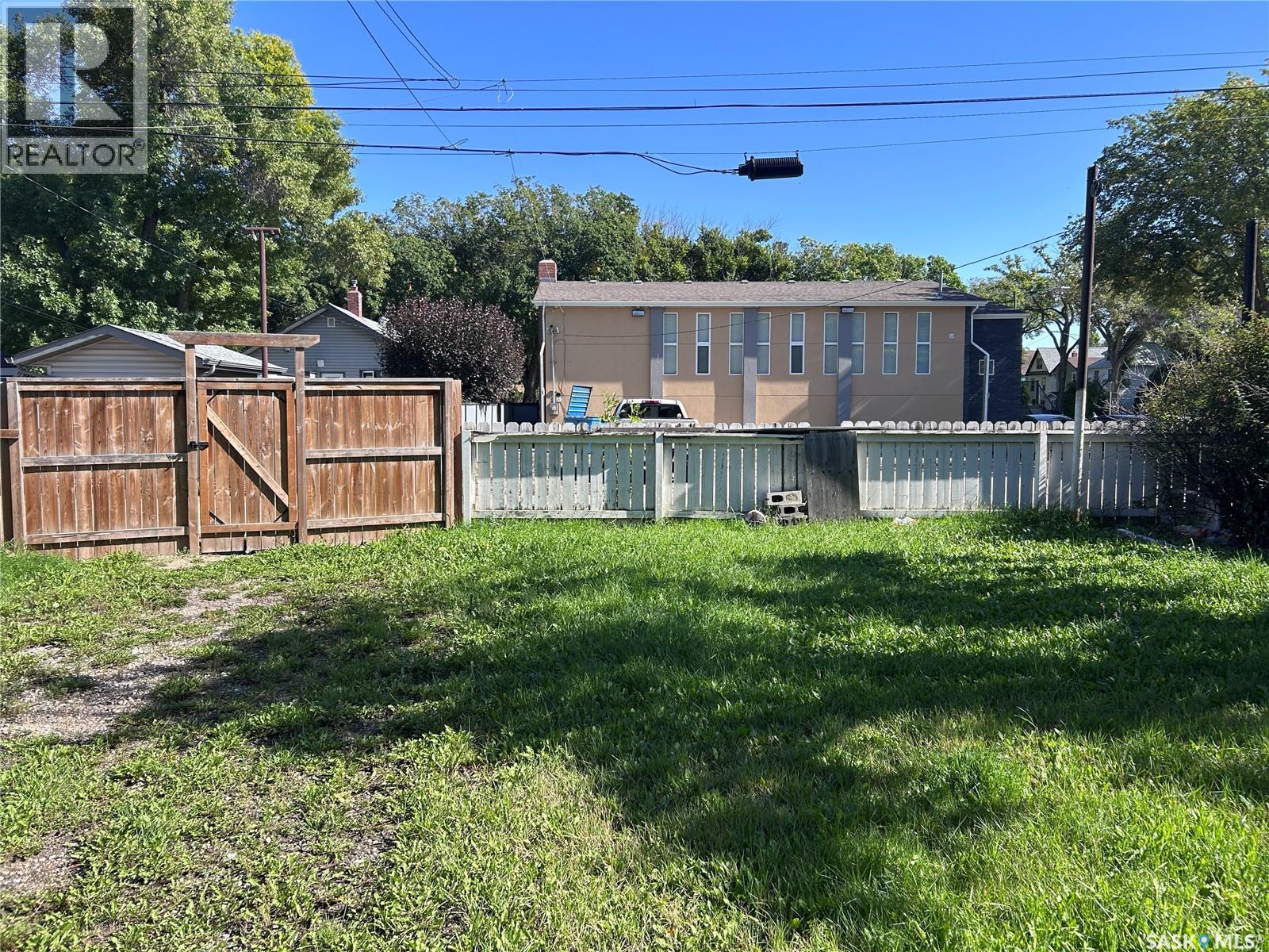 804 F Avenue N, Saskatoon, Saskatchewan  S7L 1W5 - Photo 17 - SK049220