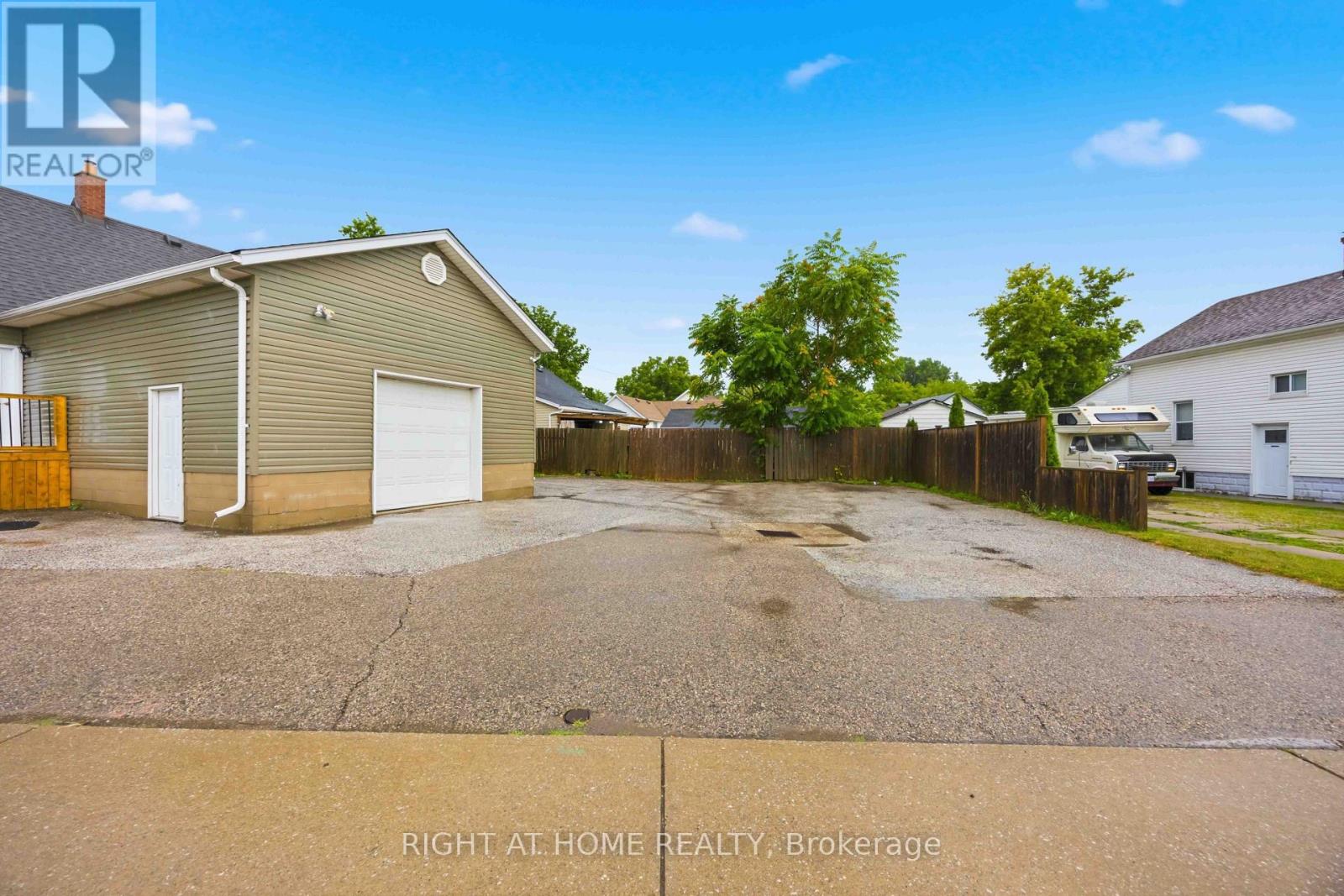 229 Water Street, Sarnia, Ontario  N7T 5T4 - Photo 22 - X13826280