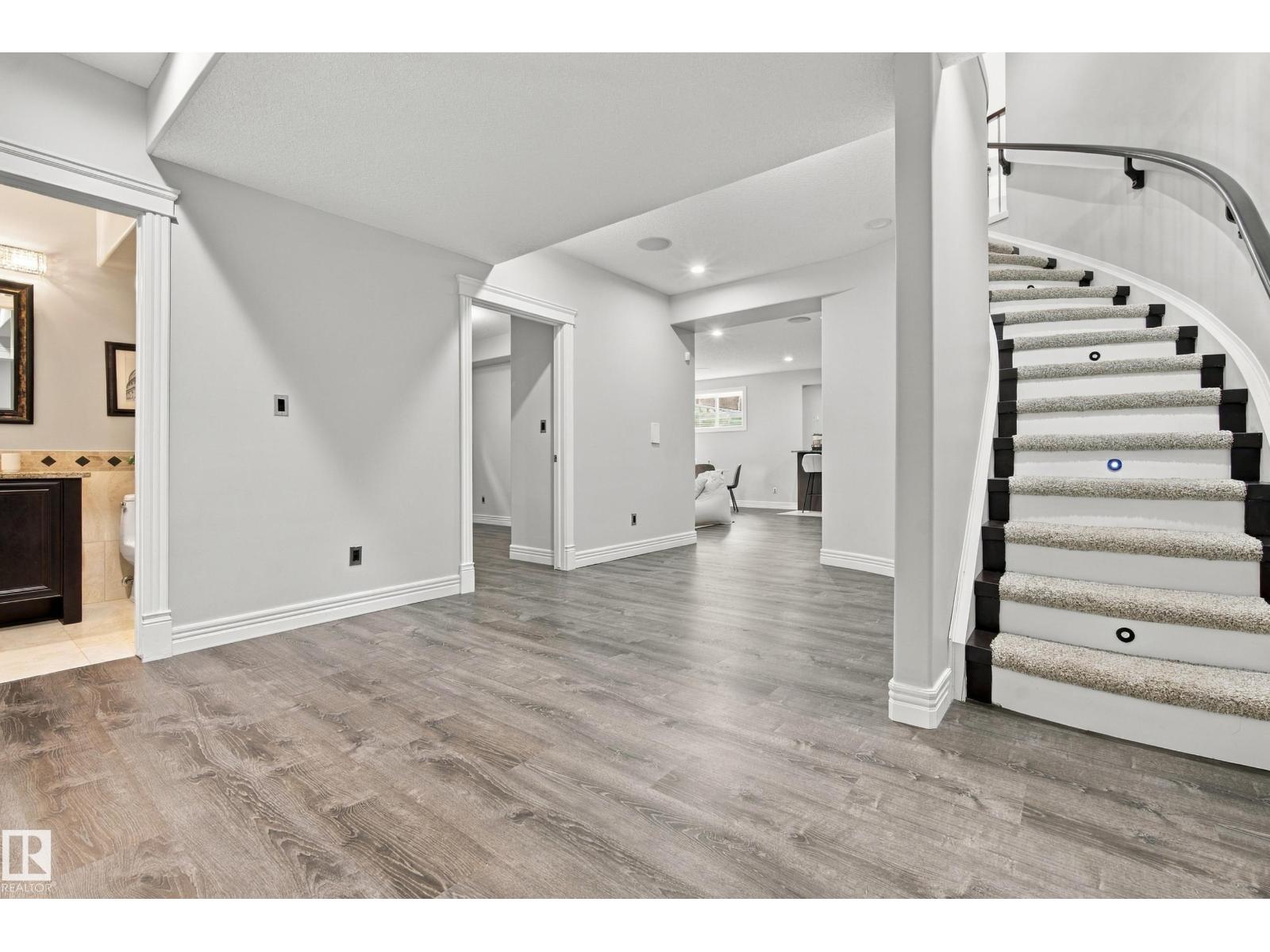 93 NOTTINGHAM POINT