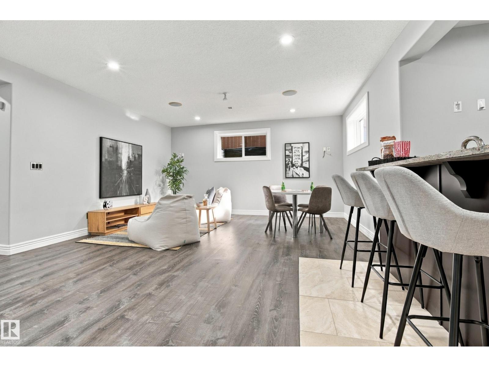 93 NOTTINGHAM POINT