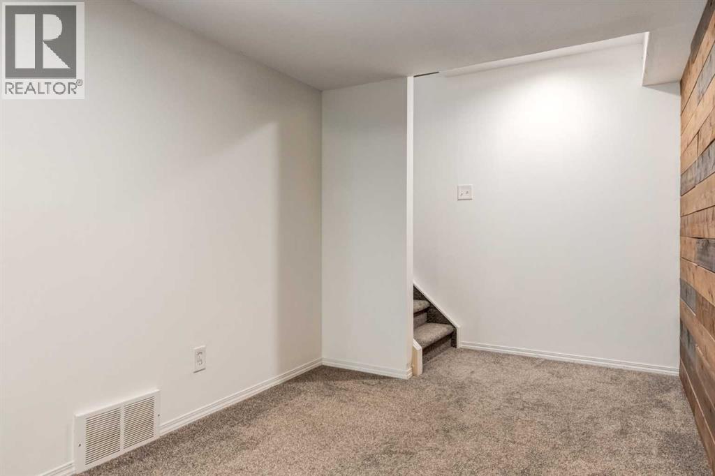 87 Royal Elm Way Nw, Calgary, Alberta  T3G 5M3 - Photo 19 - A2346739