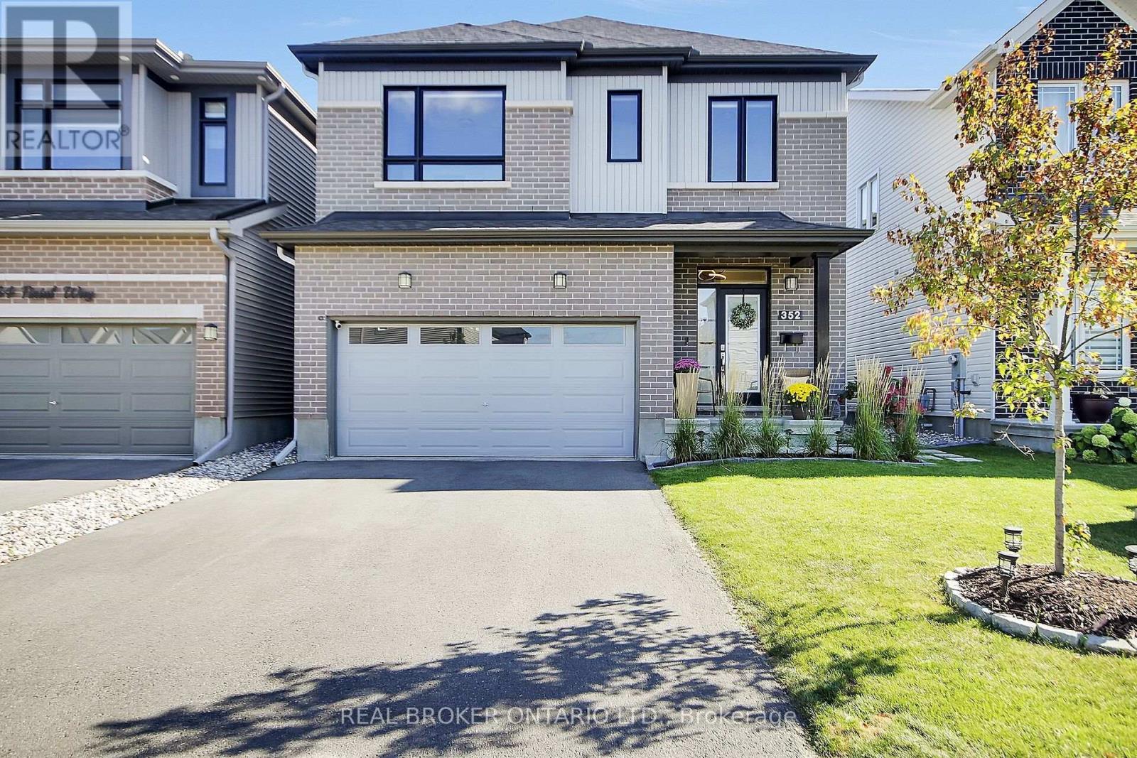 352 FINIAL WAY, Ottawa, Ontario