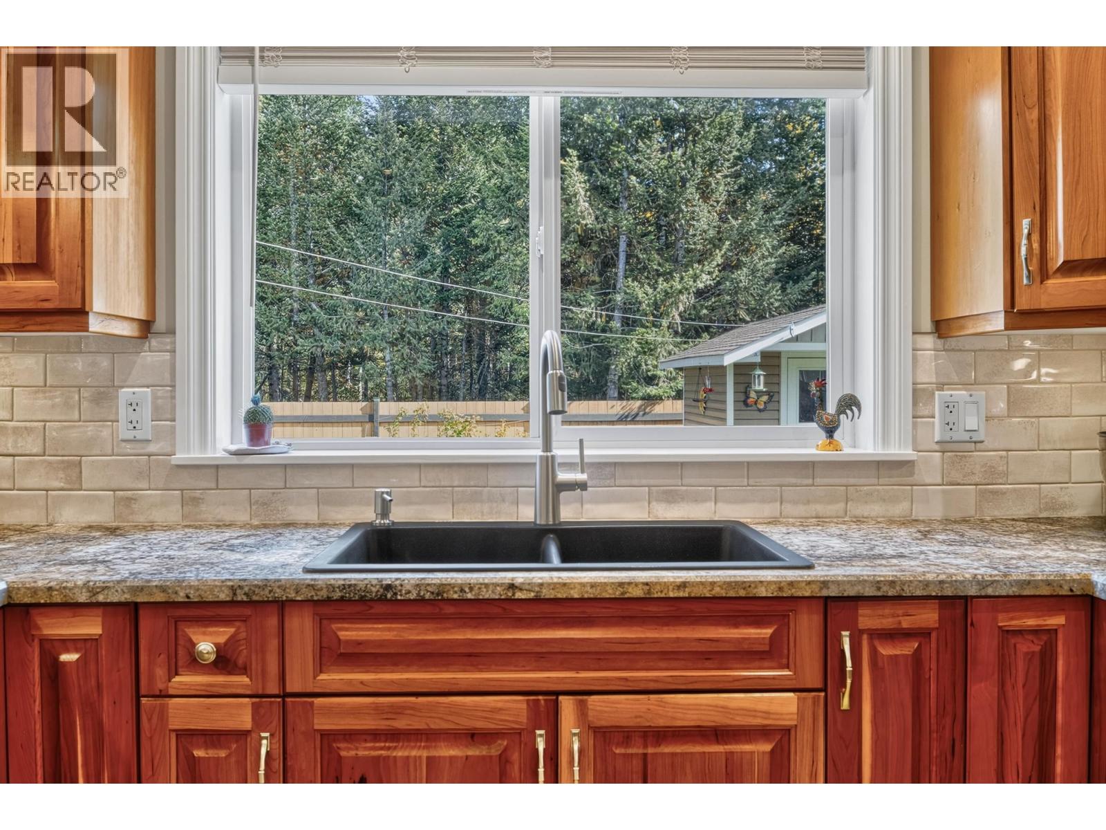939 Fraser Avenue, 100 Mile House, British Columbia V0K 2E0 - Photo 6 - R3169268