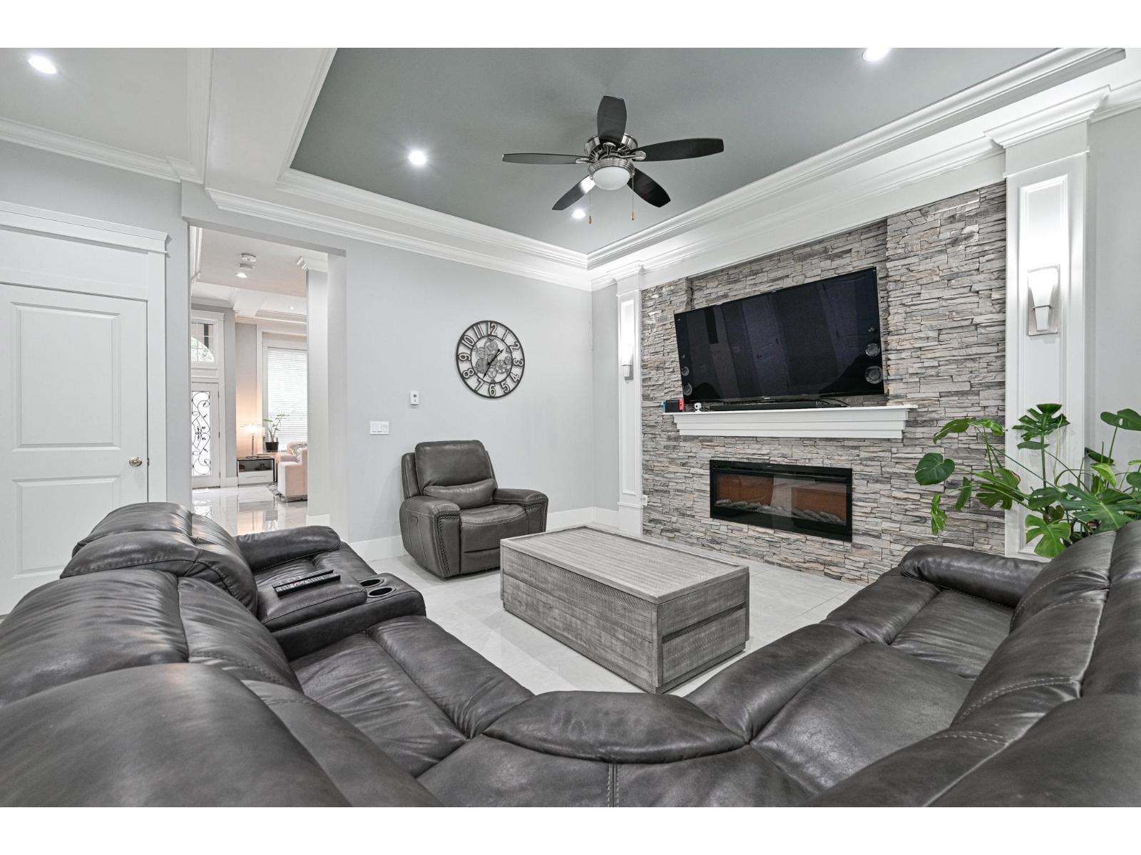 5916 139 Street, Surrey, British Columbia V3X 0G6 - Photo 14 - R3169194