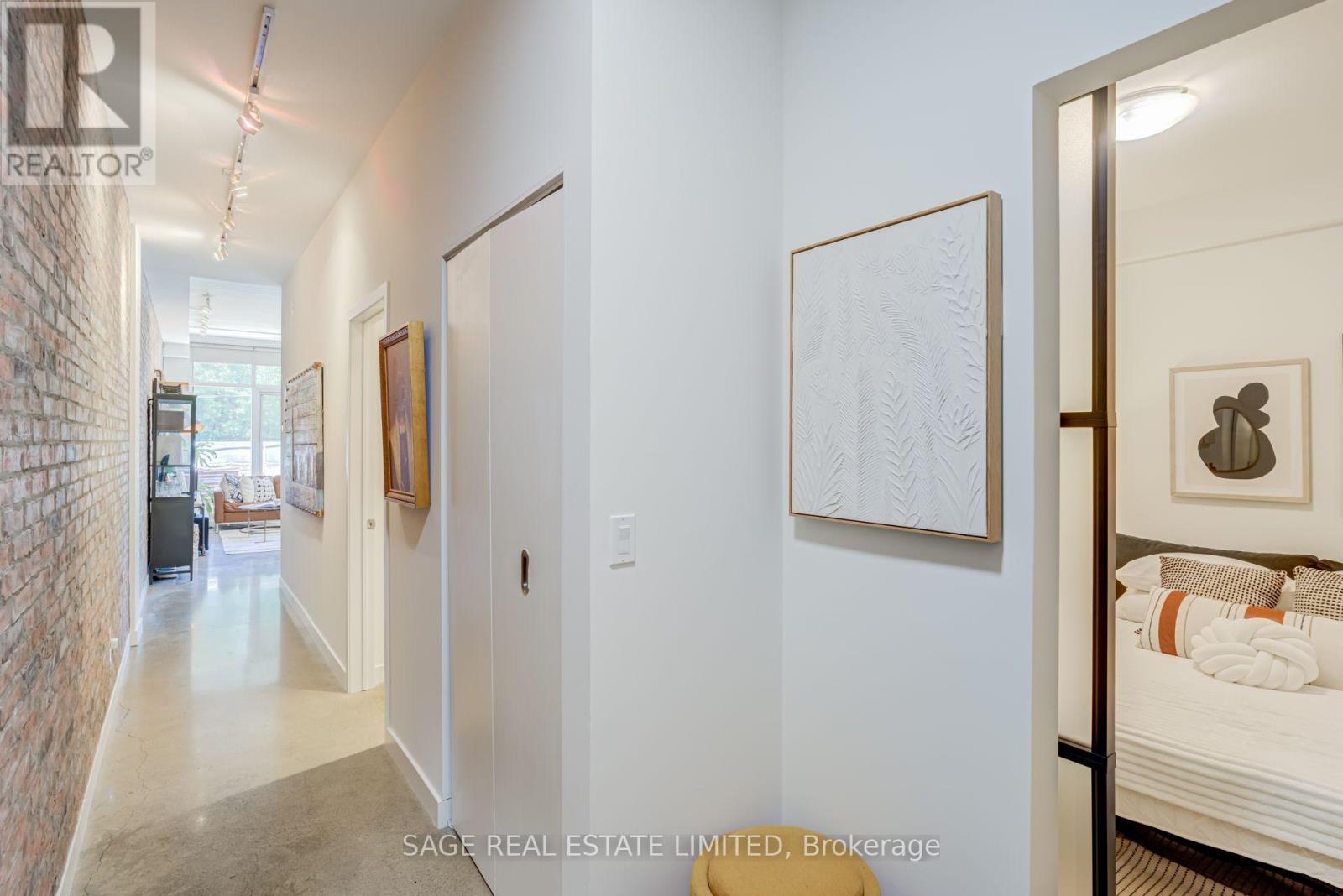 204 - 747 Queen Street E, Toronto, Ontario  M4M 1H3 - Photo 3 - E13826210