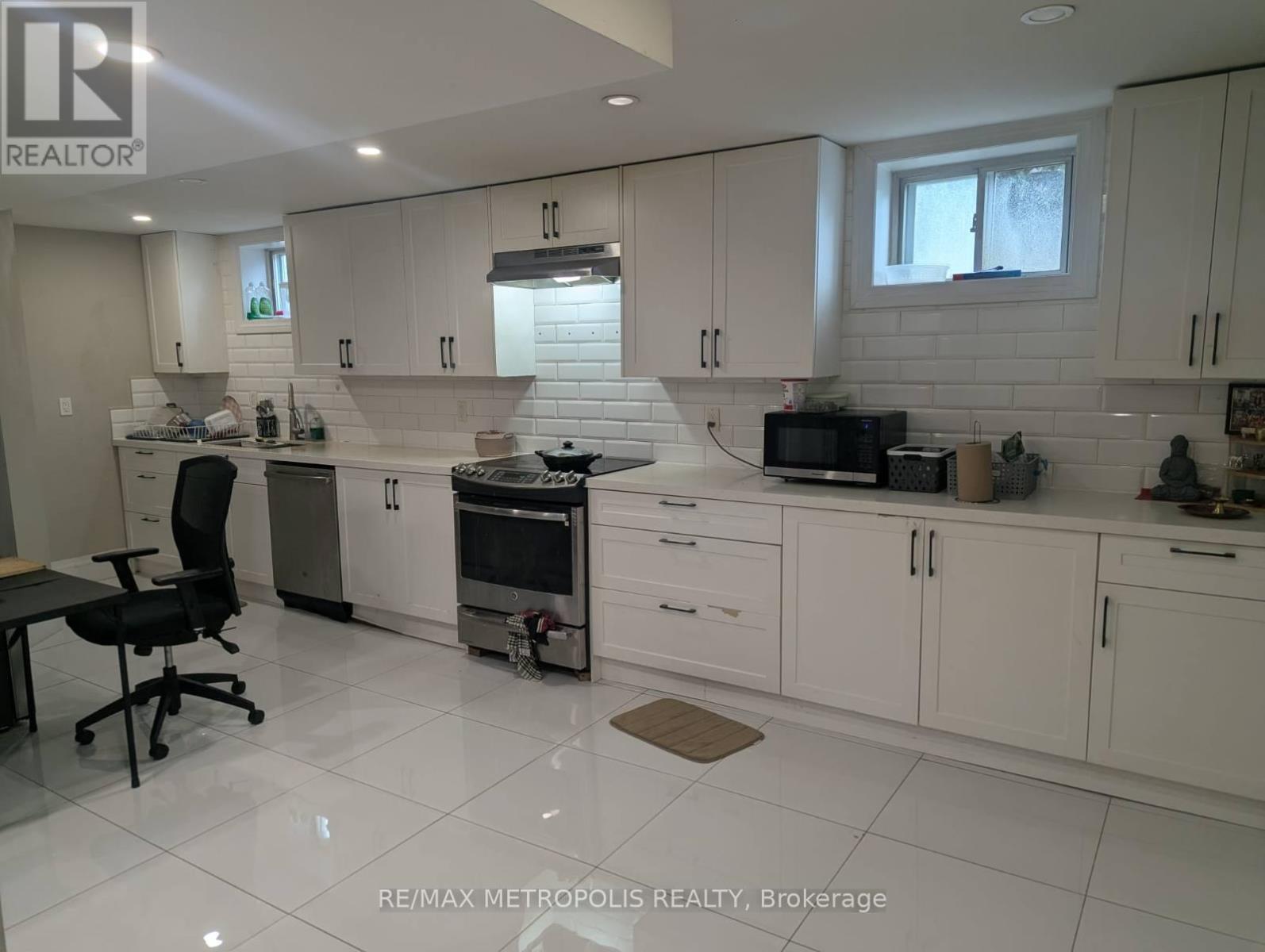 BSMT - 181 FLORA DRIVE, Toronto, Ontario