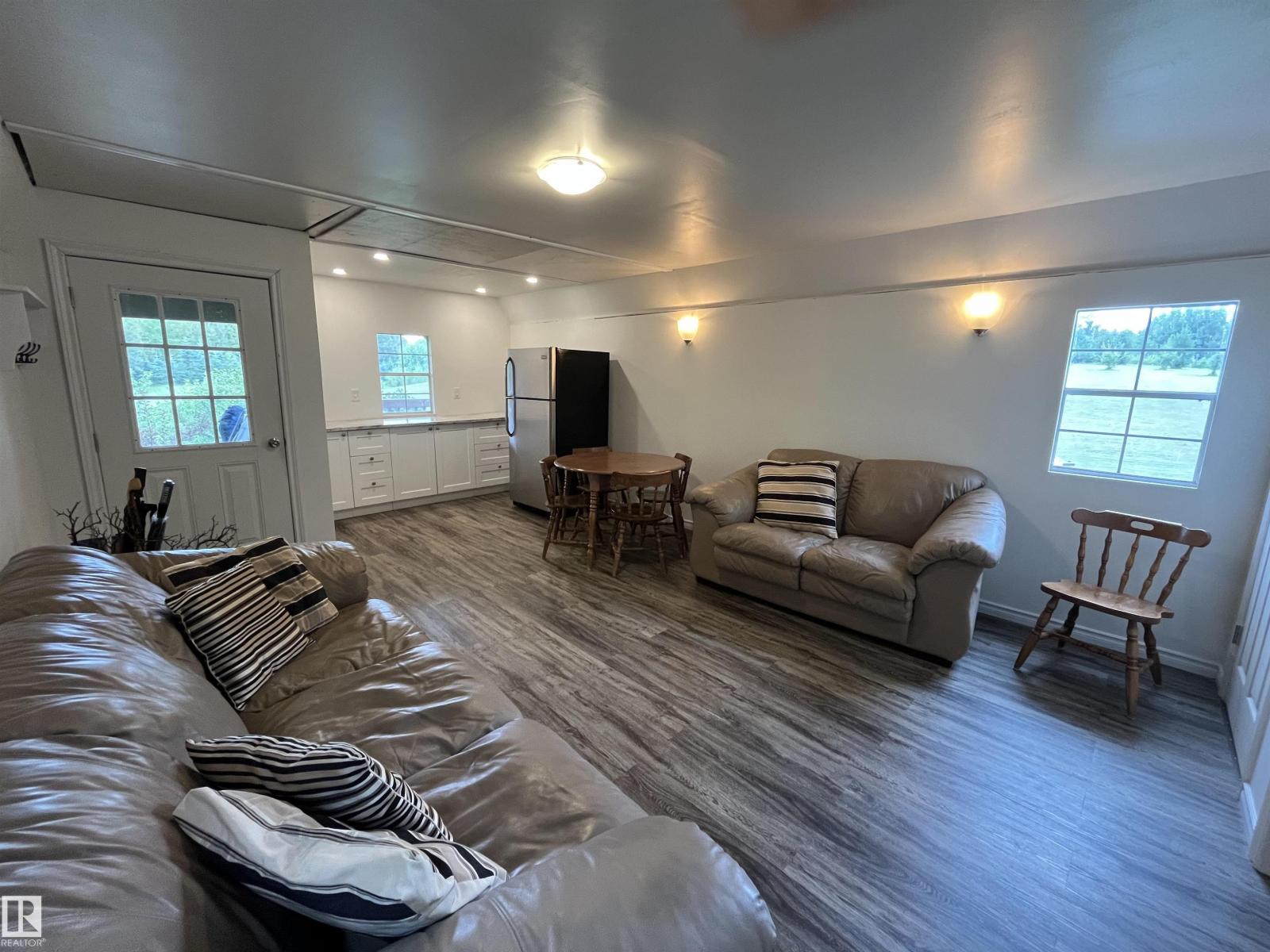 #15 2319 TWP ROAD 524