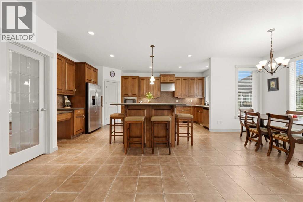 222 Chapala Point Se, Calgary, Alberta  T2X 3W9 - Photo 12 - A2343654