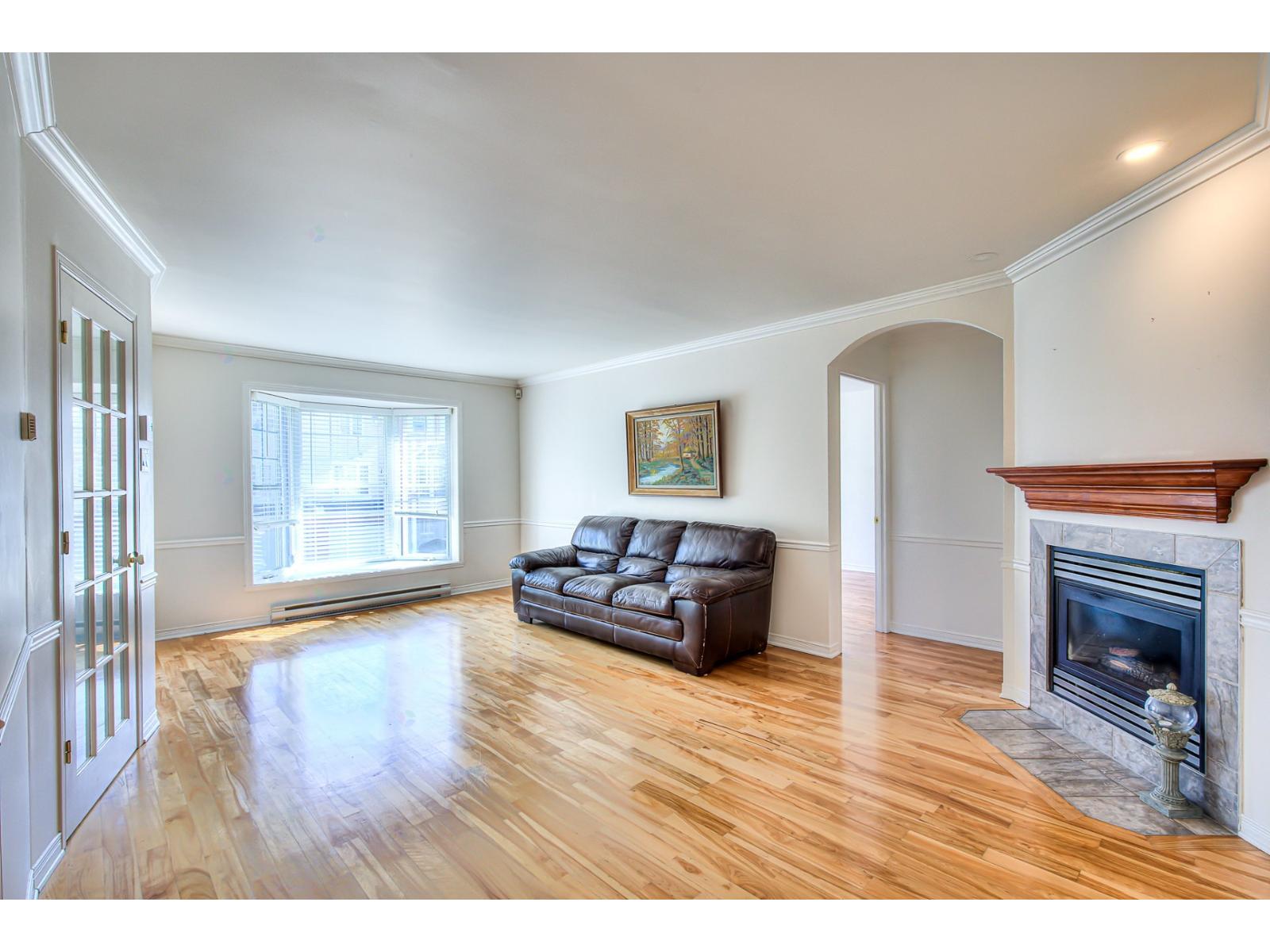 2165 Av. Albert-Murphy Laval (Chomedey) Quebec Canada H7T2Y6 5
