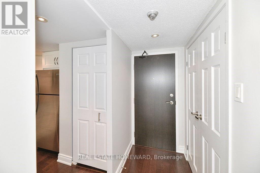 402 - 15 Maitland Place, Toronto, Ontario  M4Y 2X3 - Photo 3 - C13755550